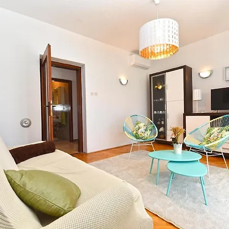 Apartment Fuer 7 Personen Ca 100 Qm In Fazana, Istrien Istrische Riviera