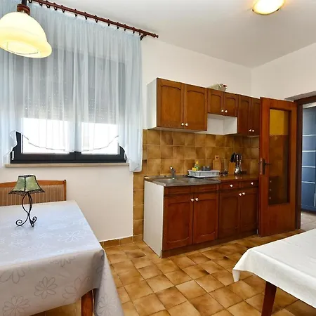 Fuer 7 Personen Ca 100 Qm In Fazana, Istrien Istrische Riviera Apartment