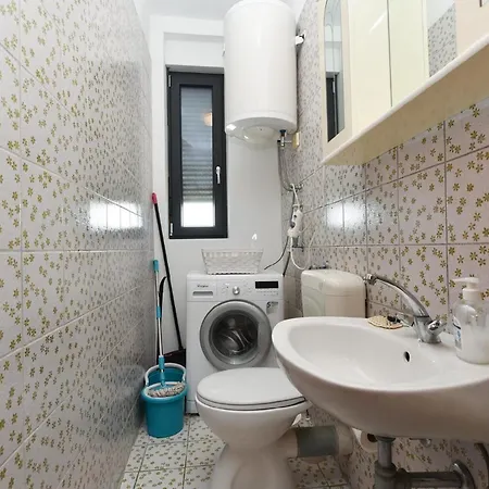 Fuer 7 Personen Ca 100 Qm In Fazana, Istrien Istrische Riviera Apartment *