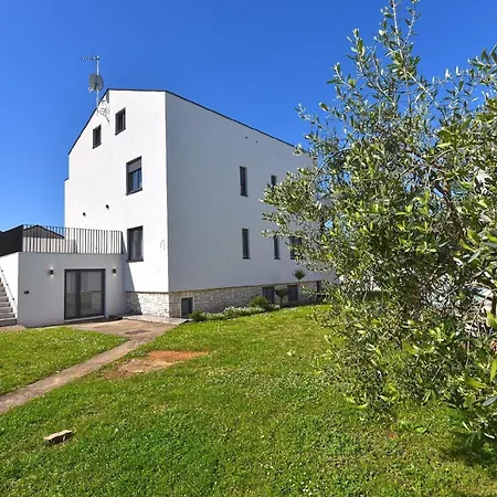 Apartment Fuer 7 Personen Ca 100 Qm In Fazana, Istrien Istrische Riviera