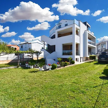 Apartment Fuer 7 Personen Ca 100 Qm In Fazana, Istrien Istrische Riviera Fazana
