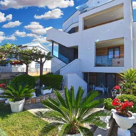 Fuer 7 Personen Ca 100 Qm In Fazana, Istrien Istrische Riviera *